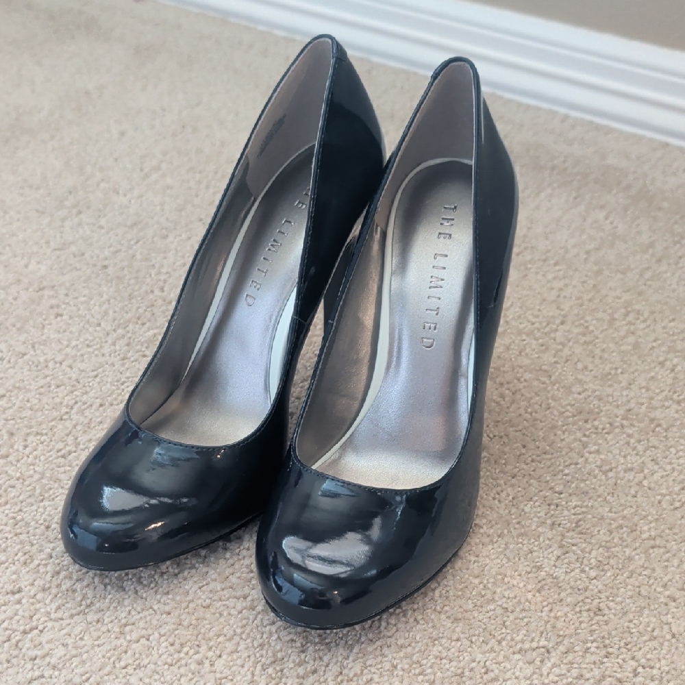 The Limited Shiny Black Pumps